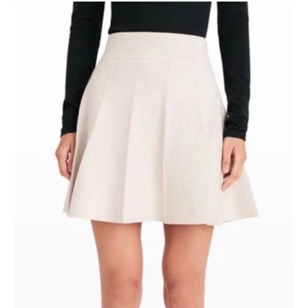 Club Monaco Oatmeal Heather Knit Pleated A-Line Mini Skirt Beige S